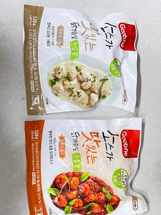 굽네몰 [굽네] 소스가 맛있는 닭가슴살 한입 볼 2종 8팩 — 4.5점을 준 리뷰어가 2021년 3월 올린 사용 사진