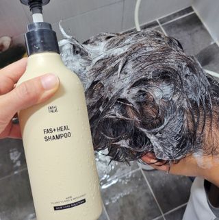 패스트힐(fast heal) 패스트힐 탈모증상완화샴푸 470ml — 5점을 준 리뷰어가 2022년 12월 올린 사용 사진