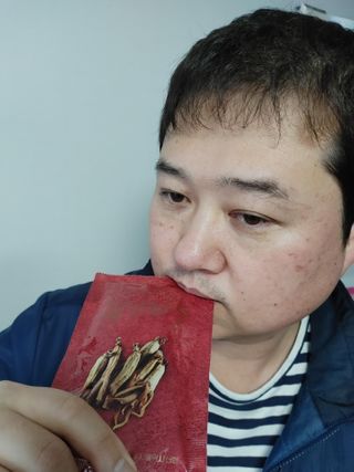 서울약사신협_프리미엄 6년근 홍삼진액_70mlx30포 — 3.5점을 준 리뷰어가 2021년 2월 올린 사용 사진