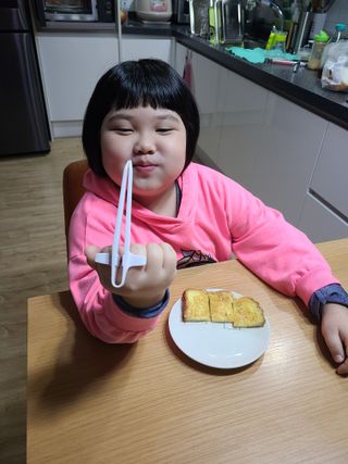 칩스틱 과자젓가락 게이밍젓가락 2ea / KC인증 식품용 — 5점을 준 리뷰어가 2021년 11월 올린 사용 사진