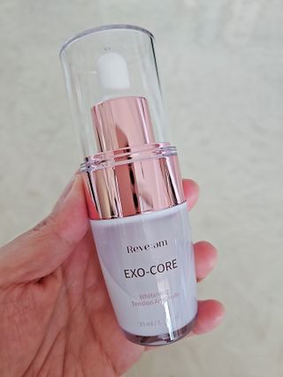 나우 [리브엠] 123억개 엑소좀으로 채운 눈부신 광채, 엑소코어 화이트닝 텐션 앰플 — 5점을 준 리뷰어가 2023년 11월 올린 사용 사진