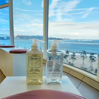 아토컴피 신생아와 반려동물도 사용가능한 고농축 세탁세제 섬유유연제 500ml 세트 (독일 피부과 임상시험 완료) — 5점을 준 리뷰어가 2022년 9월 올린 사용 사진