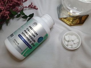 서울약사신협 네이처픽_칼슘마그네슘비타민D_1,305mg x 120캡슐 — 4.5점을 준 리뷰어가 2021년 9월 올린 사용 사진