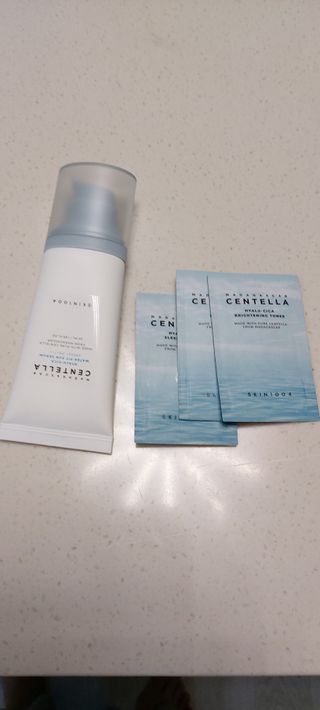 [스킨1004] 마다가스카르 센텔라 히알루-시카 워터핏 선세럼 50ml — 4점을 준 리뷰어가 2024년 5월 올린 사용 사진