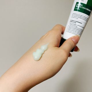 랑벨 랑바이오 블랙 시카 크림 50ml(블랙비 프로폴리스, 시카 4종, 판테놀 10 함유) — 5점을 준 리뷰어가 2022년 7월 올린 사용 사진