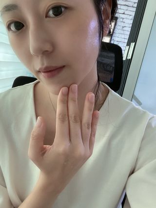 씽크바이오 히알루론 에센스 에어볼 28ea/ 부스팅 세럼 250ml 2종 세트 — 5점을 준 리뷰어가 2022년 8월 올린 사용 사진