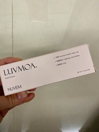 러브모아 향수 고체향수 승무원 고체향수 바르는 향수 니치향수 도손 우드세이지 앤 씨솔트 — 5점을 준 리뷰어가 2022년 10월 올린 사용 사진