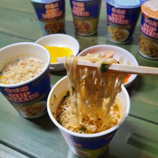 NISSIN 닛신 컵누들  4종 - 씨푸드오리지날, 씨푸드 스파이시, 씨푸드 커리, 씨푸드 XO소스 — 5점을 준 리뷰어가 2021년 10월 올린 사용 사진