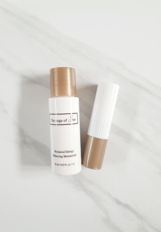 더사가오브수 [사가수] 효혜윤 보태니컬 에너지 에센스인로션 20ml /아이포올 스틱 3g — 5점을 준 리뷰어가 2023년 2월 올린 사용 사진