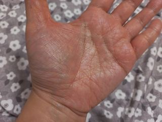 나우 [리브엠]피부 속부터 겹겹이, 촘촘하게! 워터핏8중 수분착붙 크림 — 4점을 준 리뷰어가 2024년 12월 올린 사용 사진