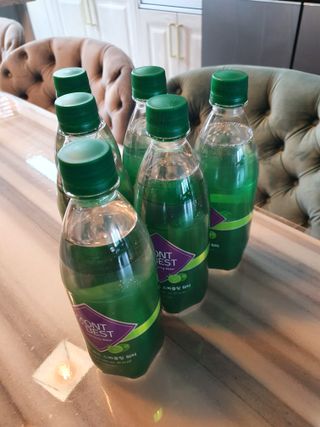 몽베스트 Montbest with Sparkling water Lime20병 — 4.5점을 준 리뷰어가 2022년 7월 올린 사용 사진