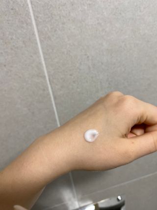 셀프 모이스처라이징 프로텍션 크림 셀프 모이스처라이징 프로텍션크림 — 5점을 준 리뷰어가 2022년 4월 올린 사용 사진