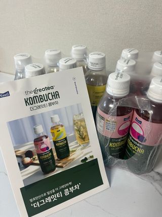 더그레잇티 콤부차 300ml *12개입 (오리지널 6개+베리리치 6개) — 5점을 준 리뷰어가 2022년 7월 올린 사용 사진