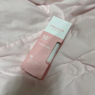 [후르디아] 모공블러 비건 선 프라이머 — 4점을 준 리뷰어가 2022년 5월 올린 사용 사진