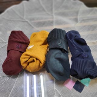 [사이즈가 있는 양말 필로이] 남/여 골지 발목 양말 4족 세트 남【S, M, L, XL】여【S, M, L】_컬러 랜덤 — 4점을 준 리뷰어가 2022년 6월 올린 사용 사진