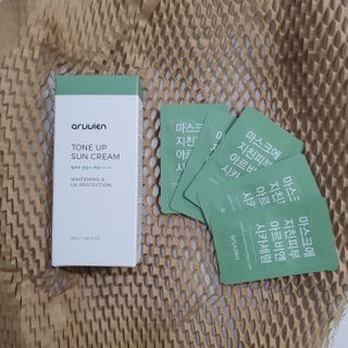 아르비엔 순한성분 비건 무기자차 톤업선크림 — 5점을 준 리뷰어가 2021년 1월 올린 사용 사진
