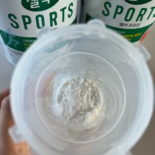 셀렉스스포츠 셀렉스 스포츠 웨이 프로틴 파우더 2종 + 텀블러 세트 — 5점을 준 리뷰어가 2021년 12월 올린 사용 사진