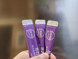 [유산균] 오마이락 프리미엄 포스트바이오틱스 30P — 5점을 준 리뷰어가 2022년 12월 올린 사용 사진