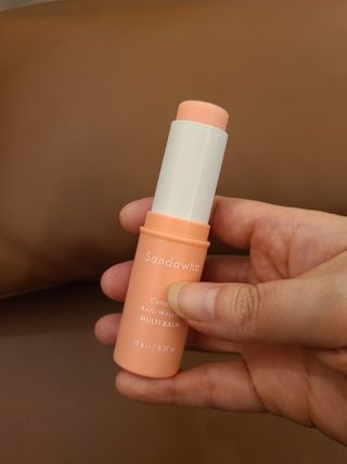 스킨큐어 산다화 카멜리아 안티 링클 멀티밤 — 5점을 준 리뷰어가 2022년 10월 올린 사용 사진
