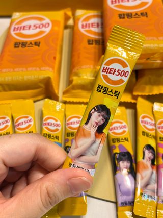 광동생활건강 비타500 팝핑스틱 — 5점을 준 리뷰어가 2023년 8월 올린 사용 사진