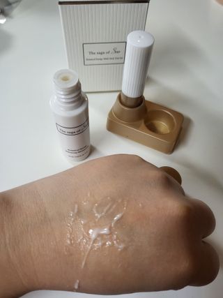 더사가오브수 [사가수] 효혜윤 보태니컬 에너지 에센스인로션 20ml /아이포올 스틱 3g — 5점을 준 리뷰어가 2023년 2월 올린 사용 사진