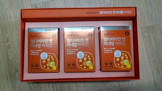서울약사신협_내몸애발란스멀티비타민앤미네랄파워업_800mg x 90정 — 5점을 준 리뷰어가 2021년 6월 올린 사용 사진