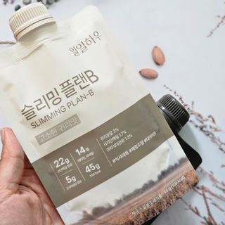 일일하우 슬리밍 플랜B 고소한 귀리맛, 진한 카카오맛 (체중조절식) — 5점을 준 리뷰어가 2023년 8월 올린 사용 사진