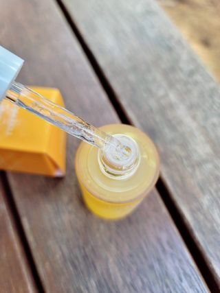 체르엠 스템앤셀 비타민 브라이트닝 에센스 30ml 1개 — 4.5점을 준 리뷰어가 2021년 10월 올린 사용 사진