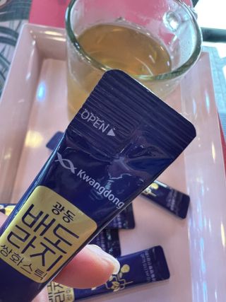 광동생활건강 나우 [광동] 배도라지 쌍화스틱 10mL x 100포 — 5점을 준 리뷰어가 2023년 3월 올린 사용 사진