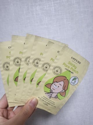 세뚜아(Cettua) 세뚜아 스티키 포어 패치 Cettua Sticky Pore Patch — 5점을 준 리뷰어가 2023년 7월 올린 사용 사진