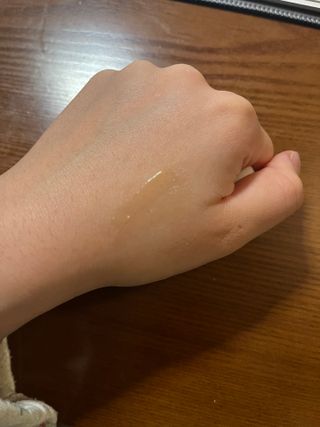 [후르디아] 올리브영 착한보습 비건 립버터 2종 — 5점을 준 리뷰어가 2022년 12월 올린 사용 사진