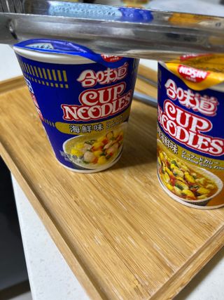 NISSIN 닛신 컵누들  4종 - 씨푸드오리지날, 씨푸드 스파이시, 씨푸드 커리, 씨푸드 XO소스 — 5점을 준 리뷰어가 2022년 4월 올린 사용 사진