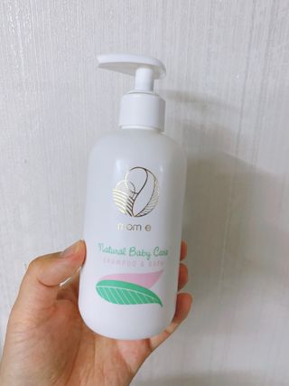 mom e 맘이 내추럴 베이비 케어 샴푸앤바스+로션 — 5점을 준 리뷰어가 2021년 1월 올린 사용 사진