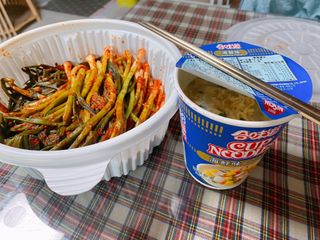 NISSIN 닛신 컵누들  4종 - 씨푸드오리지날, 씨푸드 스파이시, 씨푸드 커리, 씨푸드 XO소스 — 5점을 준 리뷰어가 2022년 4월 올린 사용 사진