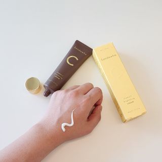 산다화 비타민C 화이트닝 크림 — 5점을 준 리뷰어가 2023년 5월 올린 사용 사진