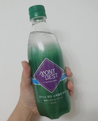몽베스트 Montbest with Sparkling water Plain 20병 — 4.5점을 준 리뷰어가 2022년 9월 올린 사용 사진