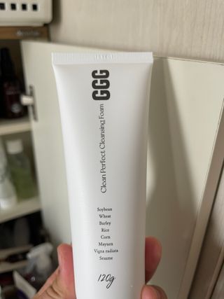 지지지 클린 퍼펙트 클렌징폼 120g — 4점을 준 리뷰어가 2022년 3월 올린 사용 사진