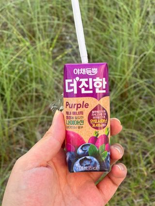 [롯데칠성] 야채듬뿍 더'진한 [롯데칠성] 야채는 이제 COLORFULL! 야채듬뿍  더 진한 레드 4개 +퍼플 4개 (총 8개) — 4점을 준 리뷰어가 2023년 6월 올린 사용 사진