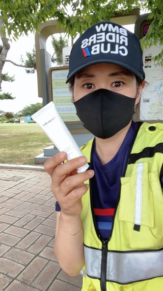 성분에디터 코메더 솔리드 퍼퓸 — 5점을 준 리뷰어가 2021년 8월 올린 사용 사진