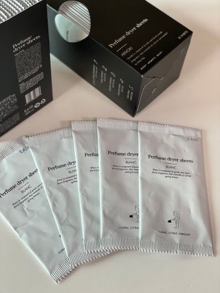 [이즈라이프코스메틱] 퍼퓸 드라이어 시트 히노끼향  or 블랑향 2중 택1 30매 — 3점을 준 리뷰어가 2021년 5월 올린 사용 사진
