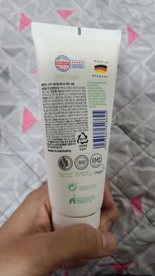 mom e 맘이 내추럴 베이비 케어 크림+바디오일 — 5점을 준 리뷰어가 2021년 1월 올린 사용 사진