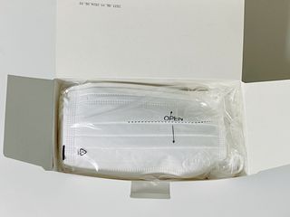JHWORLD 스누피 마스크 정품 스누피 KF-AD 국내 비말차단 아동용 성인용 일회용 덴탈마스크 50매 — 4점을 준 리뷰어가 2021년 6월 올린 사용 사진
