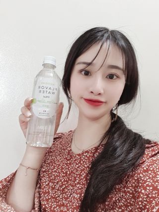 아쿠아스 플레이버워터 ★[아쿠아스] 제로칼로리 플레이버워터 복숭아/청포도 1BOX 20개입 — 5점을 준 리뷰어가 2021년 4월 올린 사용 사진