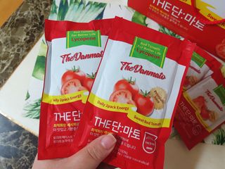 제이제이바이오 더단마토 프리미엄주스 100ml 30팩입 - 무설탕 스테비아 토마토즙 — 5점을 준 리뷰어가 2021년 12월 올린 사용 사진