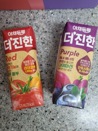 [롯데칠성] 야채듬뿍 더'진한 [롯데칠성] 야채는 이제 COLORFULL! 야채듬뿍  더 진한 레드 4개 +퍼플 4개 (총 8개) — 4점을 준 리뷰어가 2023년 6월 올린 사용 사진