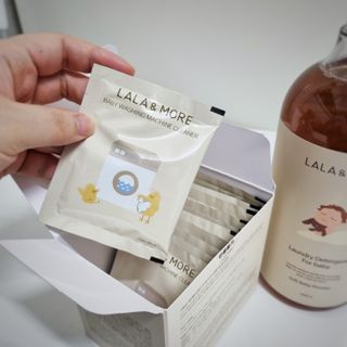 라라앤모어 유아 액체세제+세탁기클리너 — 5점을 준 리뷰어가 2022년 2월 올린 사용 사진