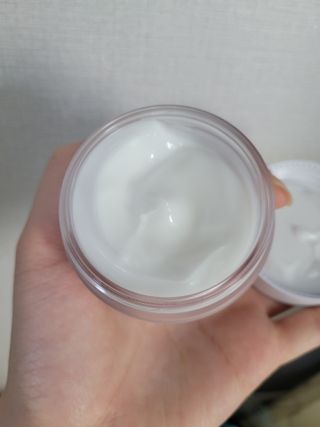 플레라디 에델바이스 인리치드 머랭 크림 — 5점을 준 리뷰어가 2021년 6월 올린 사용 사진