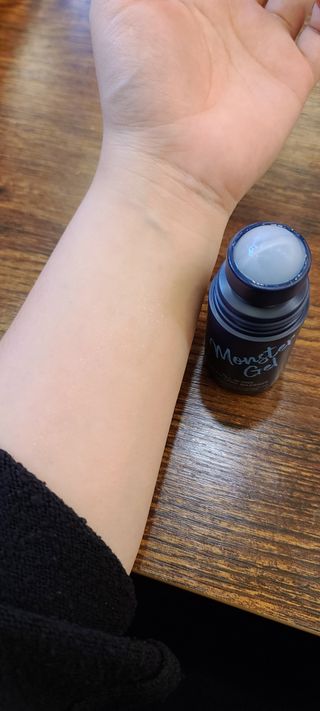 [바록스] 류현진 올인원 바디릴렉싱 몬스터겔 50ml — 5점을 준 리뷰어가 2021년 3월 올린 사용 사진