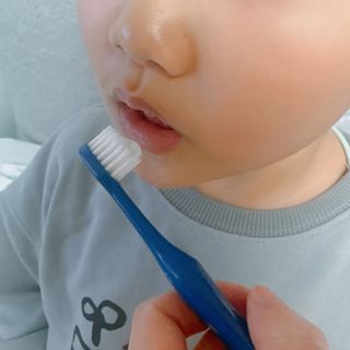 치과에서 쓰는 치약 _ 라벨제로 저불소 꼬마, 키즈, 유아, 베이비, 주니어 안전한 어린이치약 — 5점을 준 리뷰어가 2023년 3월 올린 사용 사진