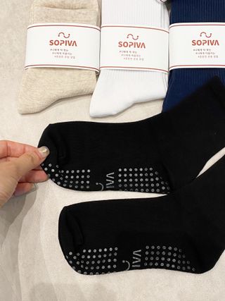 SOPIVA 소피바 요가,필라테스 양말 — 5점을 준 리뷰어가 2021년 8월 올린 사용 사진